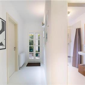 3 Bedroom Villa with Pool, Terrace and Sea Views near Vinisce, Sleeps 7